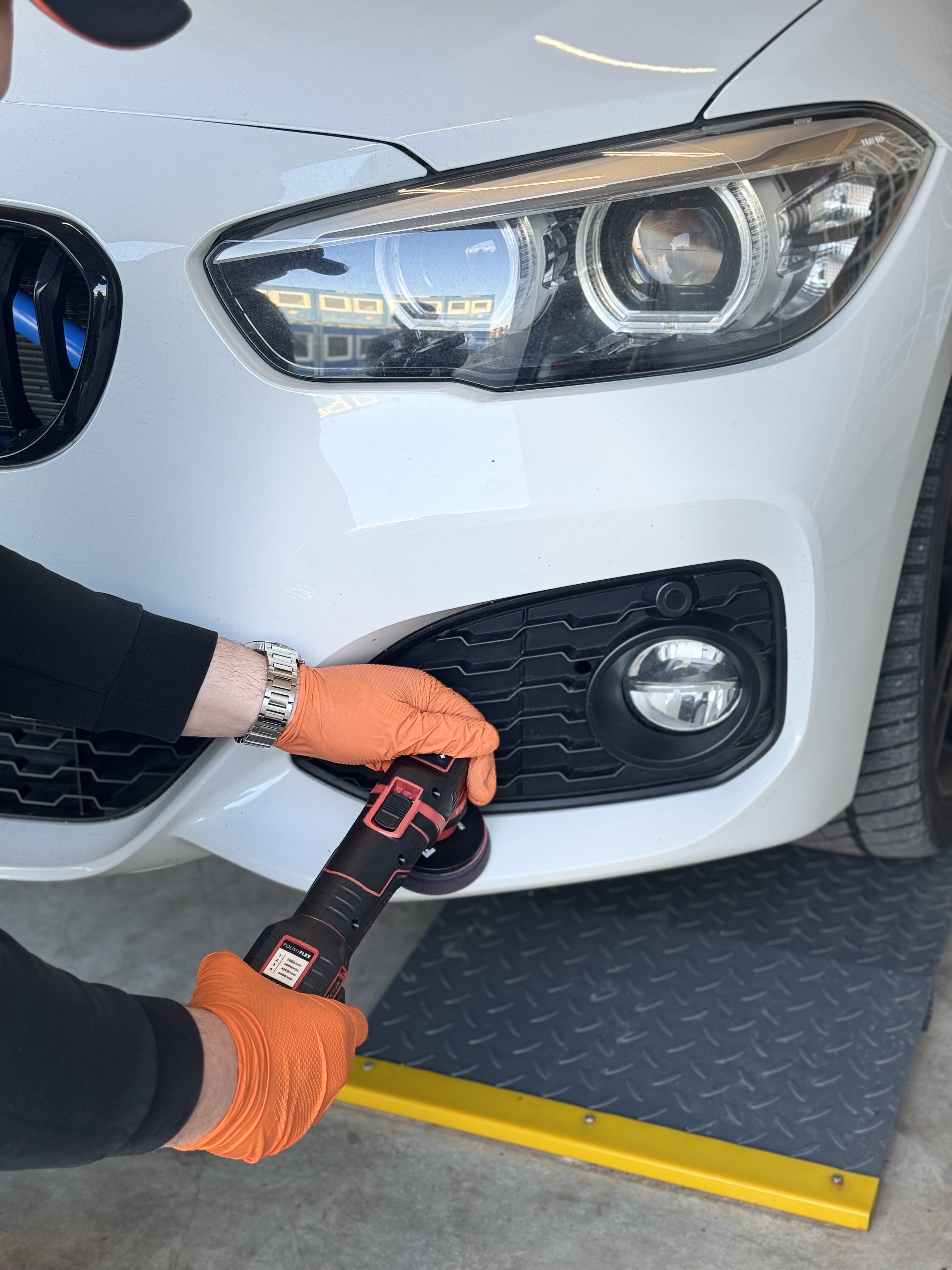 Außenaufbereitung BMW Politur